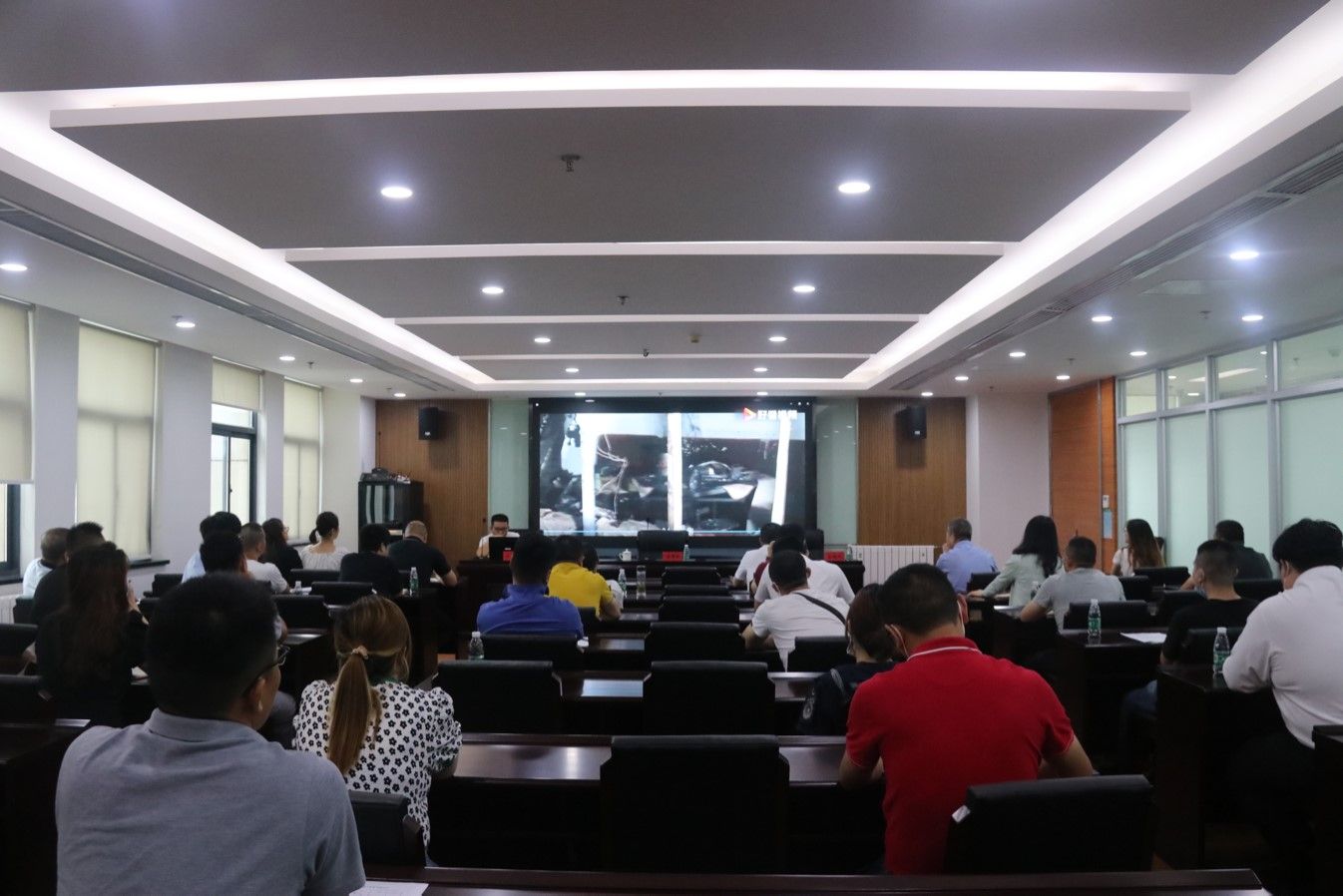 筑牢防地  守牢底线 yl6809永利集团召开谋划性资产专题清静生产事情会