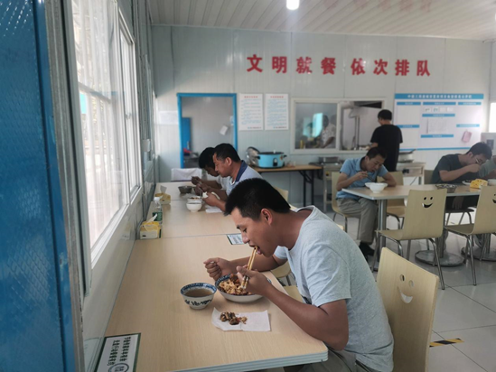 南京yl6809永利集团：打造暖心工地，，，，，助推项目高质量生长