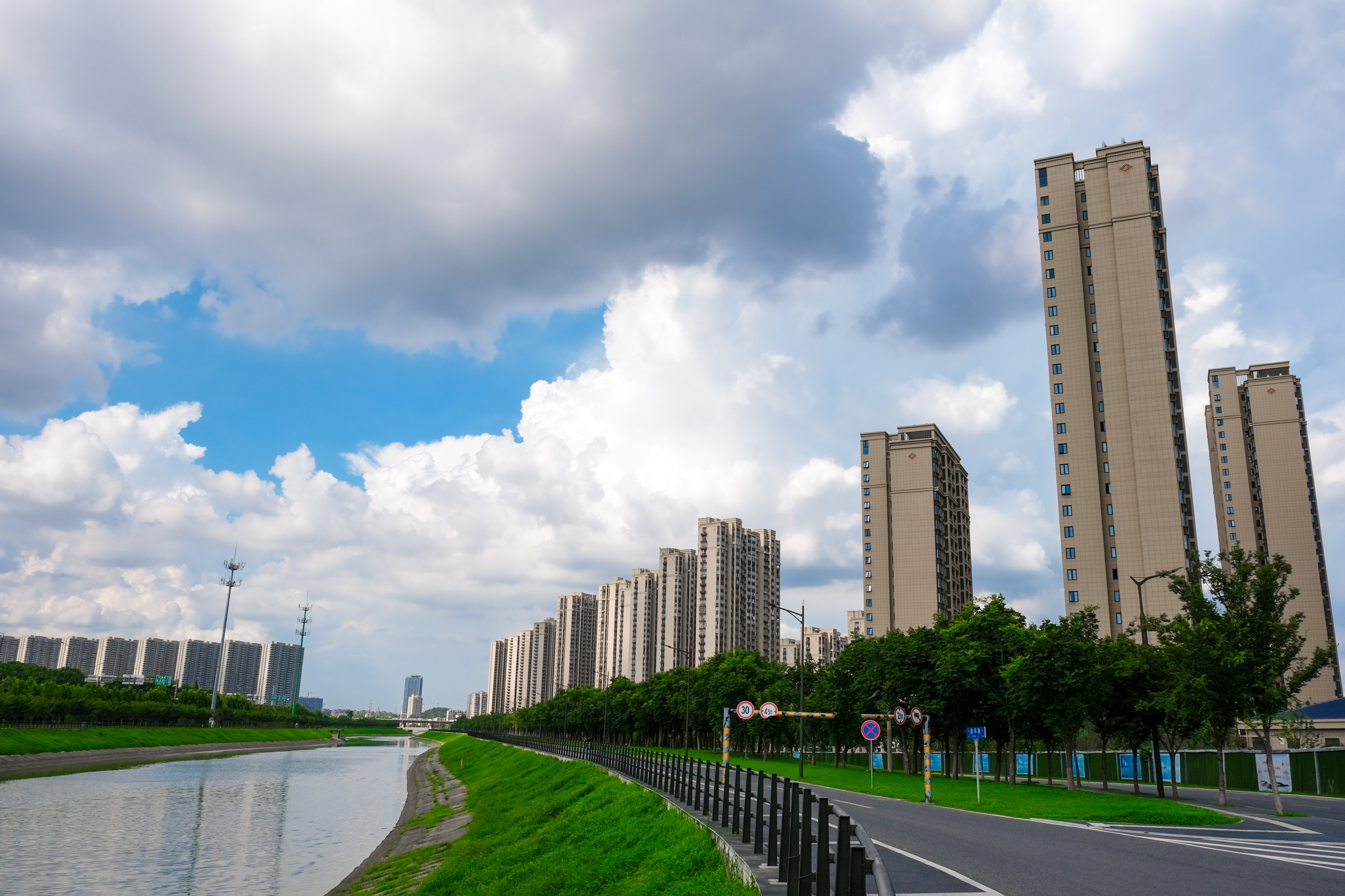 台风过境，，，，，，，这一大波民生项目be like（图说包管房）